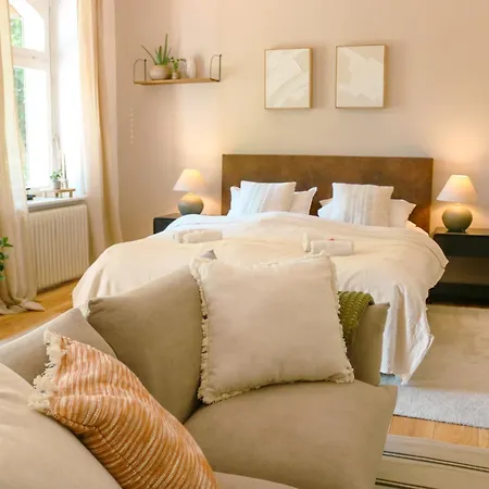 Big-size Bett Gartenapartment Appartement