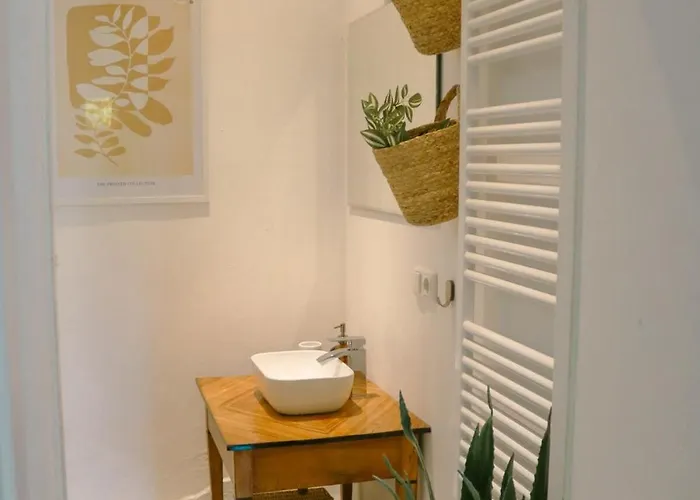 Big-size Bett Gartenapartment *