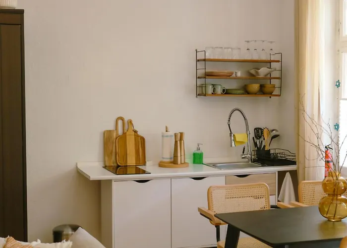 Big-size Bett Gartenapartment Apartment Kassel